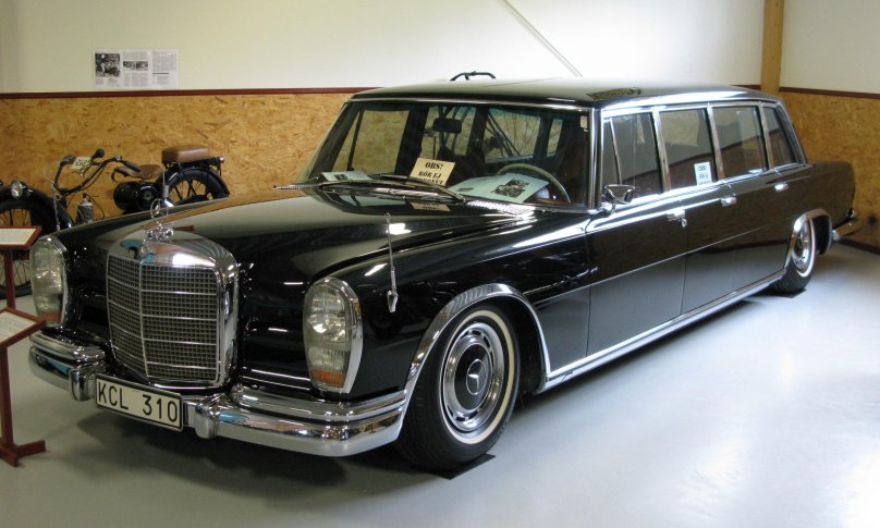 Mercedes-Benz w100 Pullman