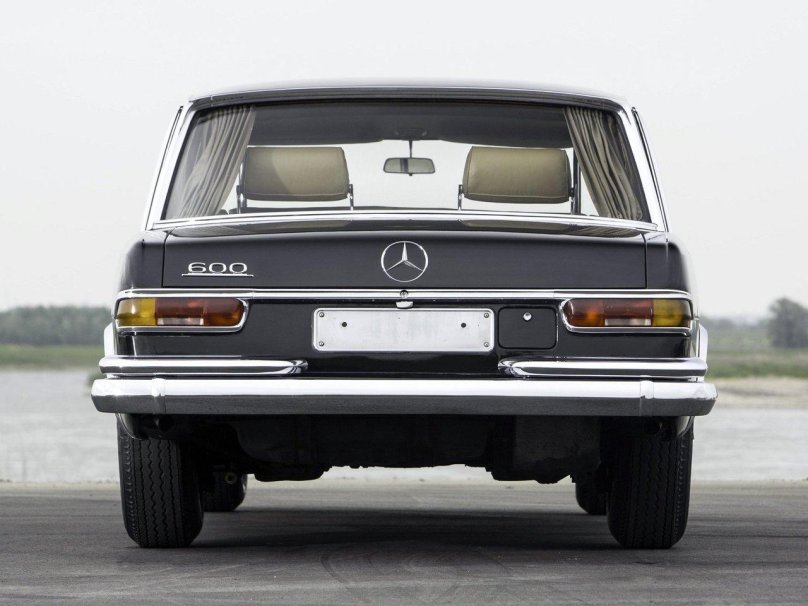 Mercedes-Benz w100 Pullman