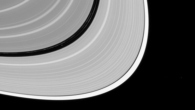 Аппарат Кассини на Сатурне