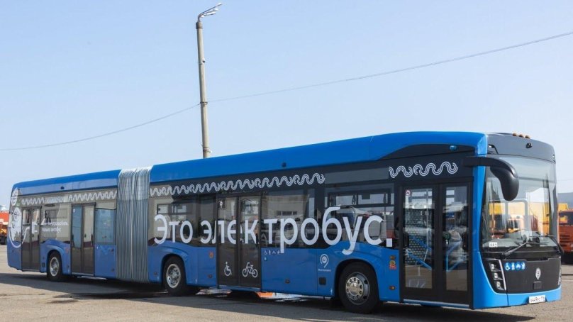 Электробус КАМАЗ-6282 гармошка