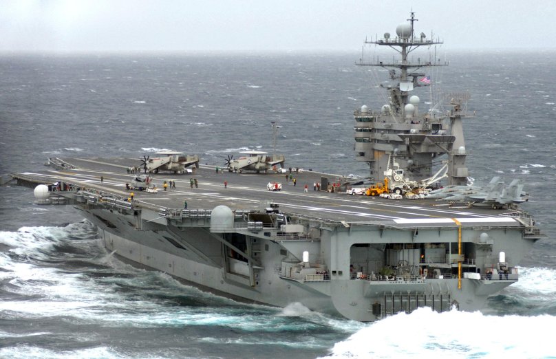 Авианосец USS Harry s. Truman