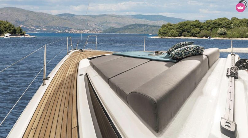 Яхта Бавария 42