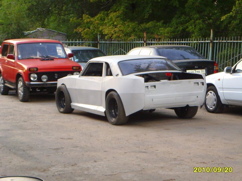 Москвич 412 под Мустанг