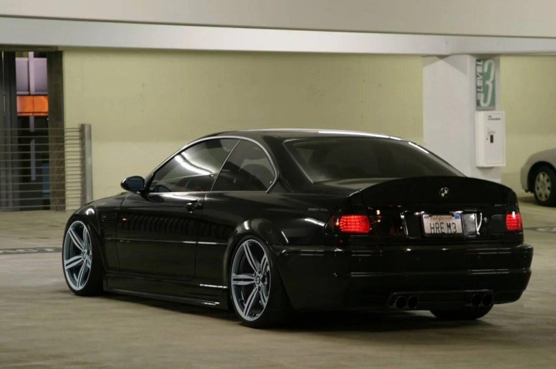 BMW e46 черная