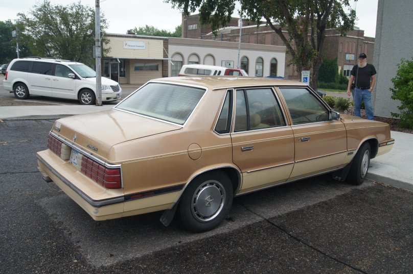 Plymouth Caravelle 1984