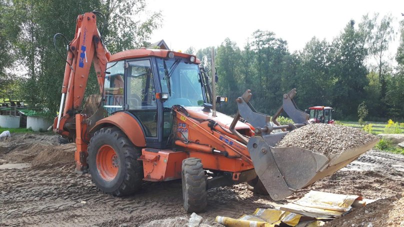 Экскаватор погрузчик Fiat Hitachi fb 100