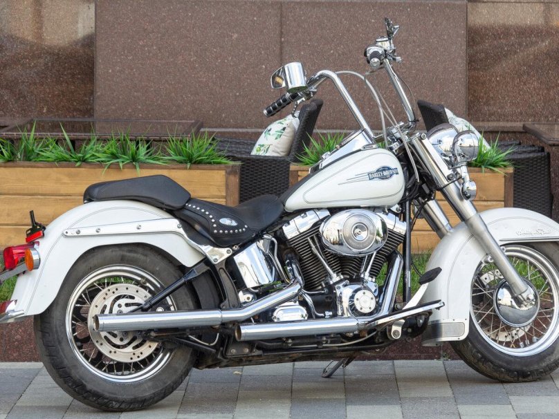 Harley Davidson Heritage белый