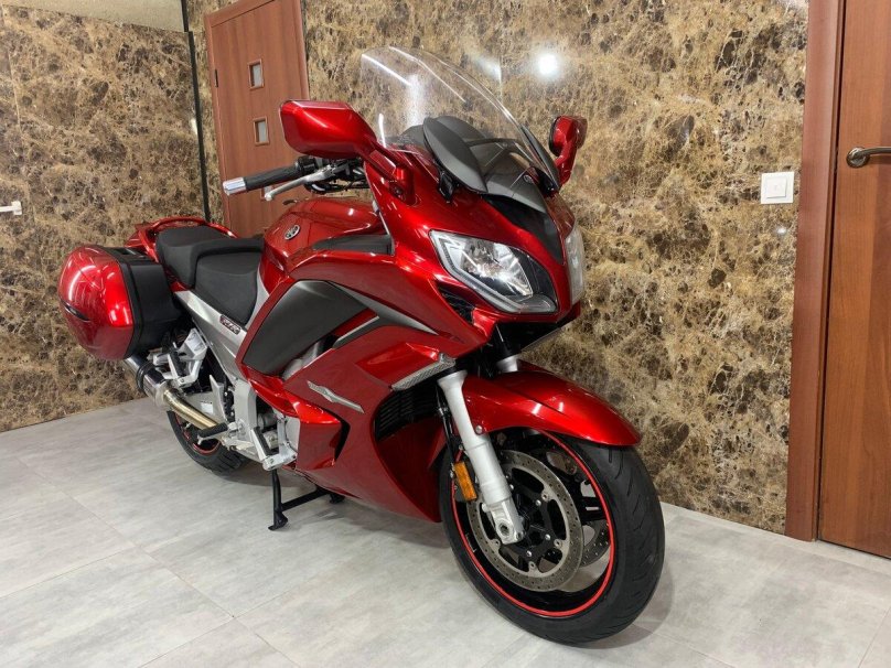 Honda CBR 1100 Blackbird красный