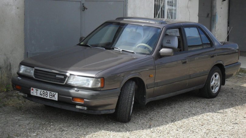 Mazda 929 1990