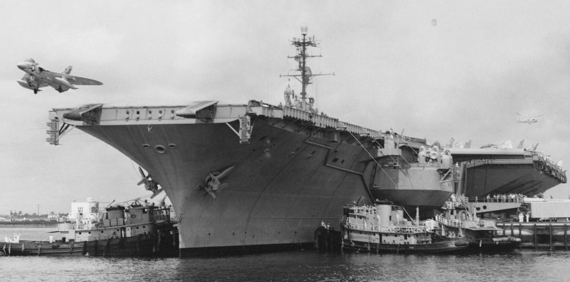 Авианосец Саратога