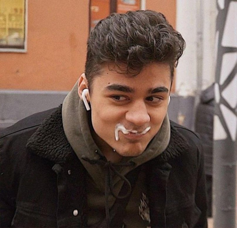 Эмиль блоггер