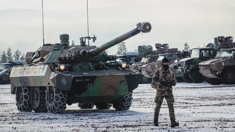 Колёсный танк Франция AMX-10rc