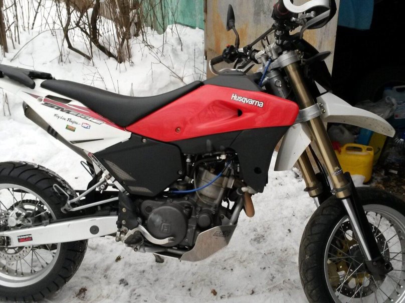 Мотоцикл Husqvarna sm610ie