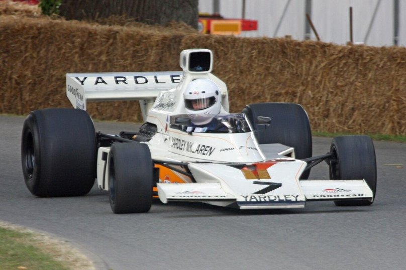 MCLAREN Ford m23