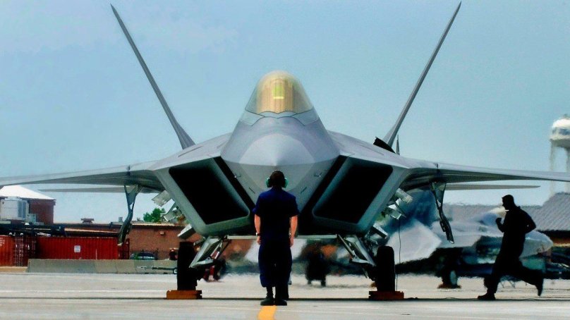 Истребитель США F-22 Raptor