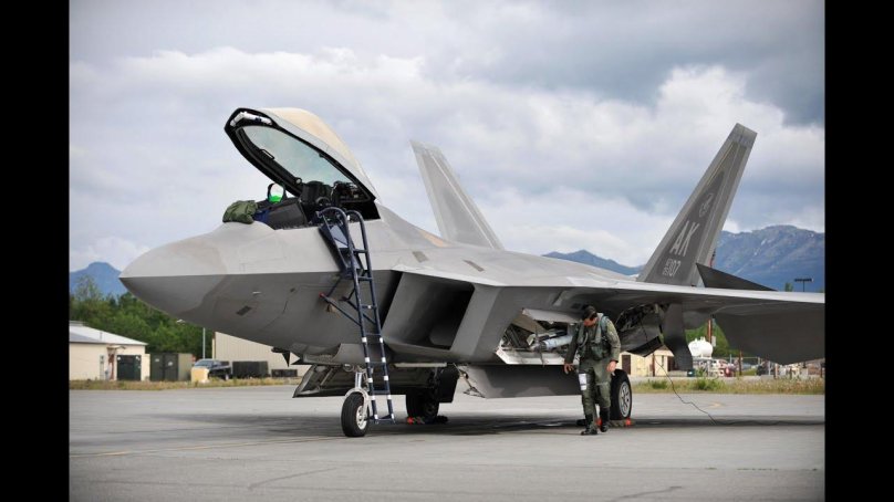 Самолёт ф 22 Раптор