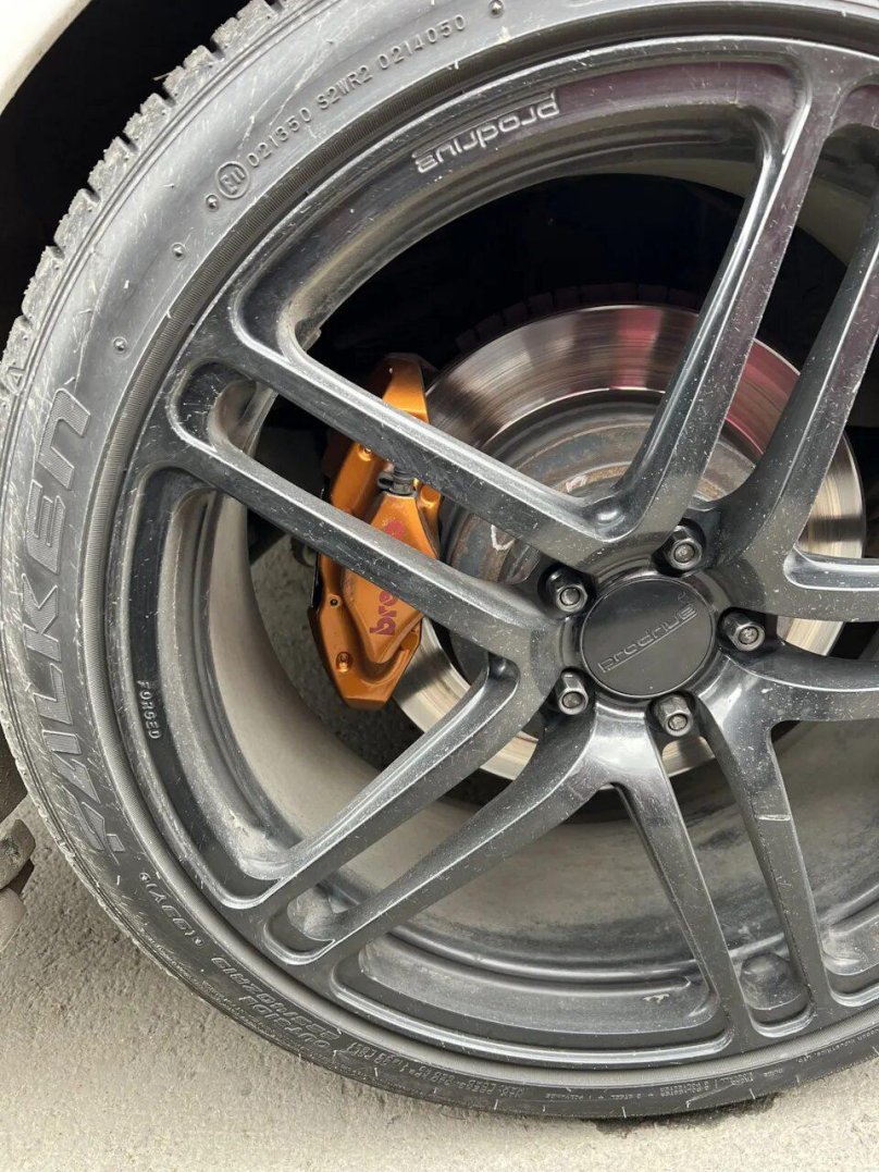 Тормоза AMG Carbon Ceramic