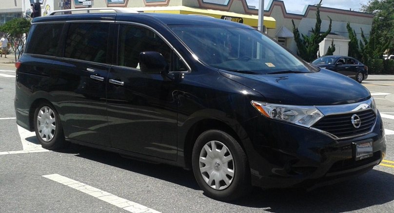 Nissan Quest черный 2017