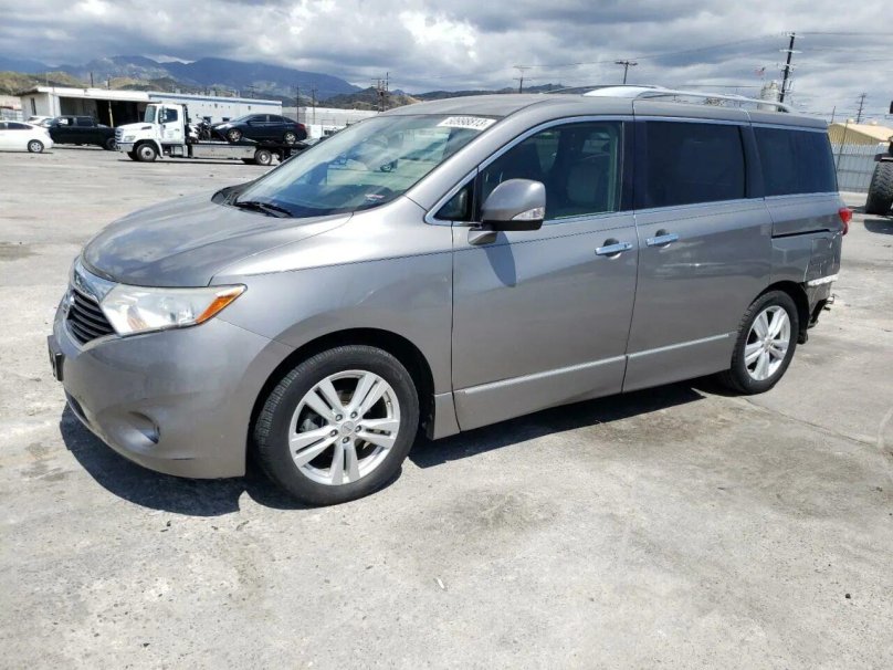 Ниссан квест 2013