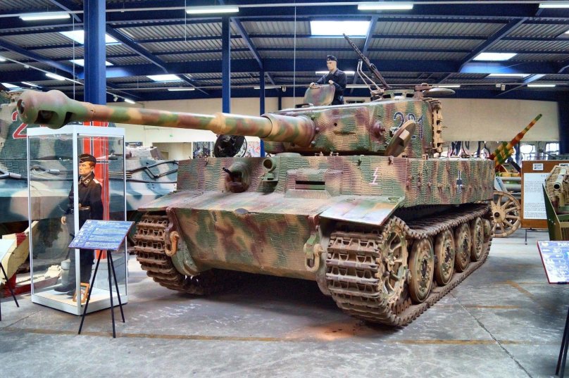 Panzerkampfwage n vi Ausf. H1, «тигр»