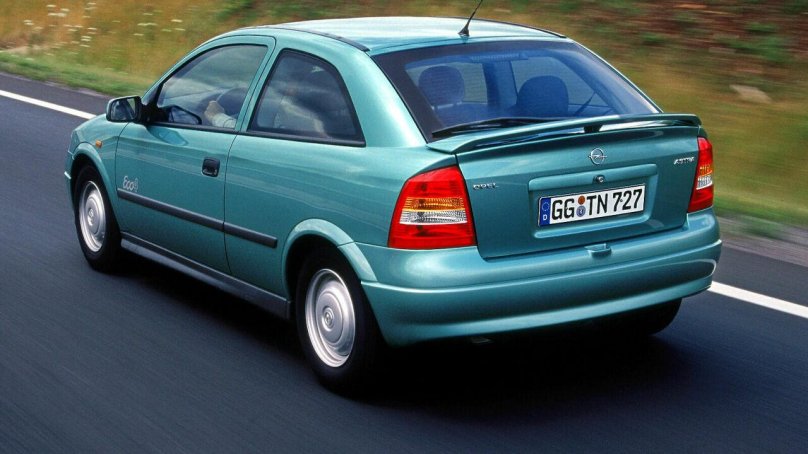Opel Astra g 2000 хэтчбек