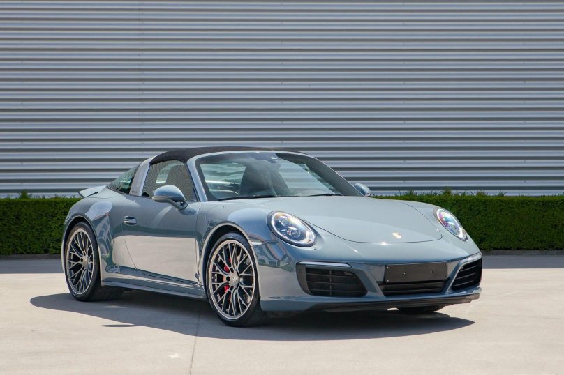 Porsche 911 Targa 4s Heritage Design Edition