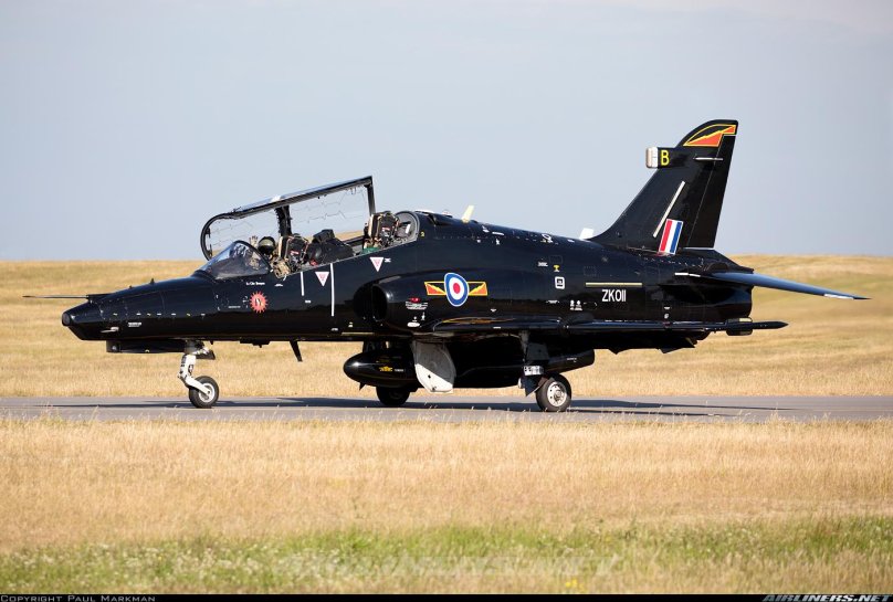 Самолет Hawk t2