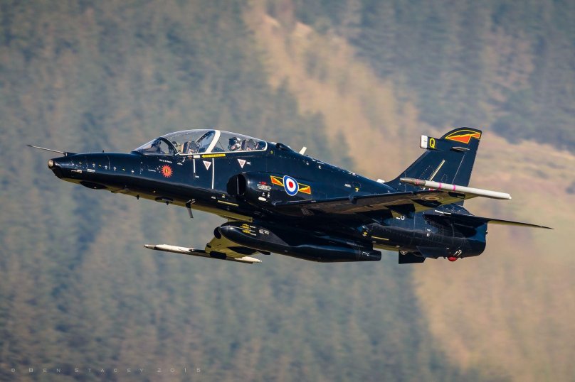 Самолет Hawk t2