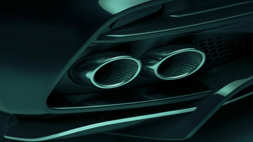 Aston Martin DBS 770