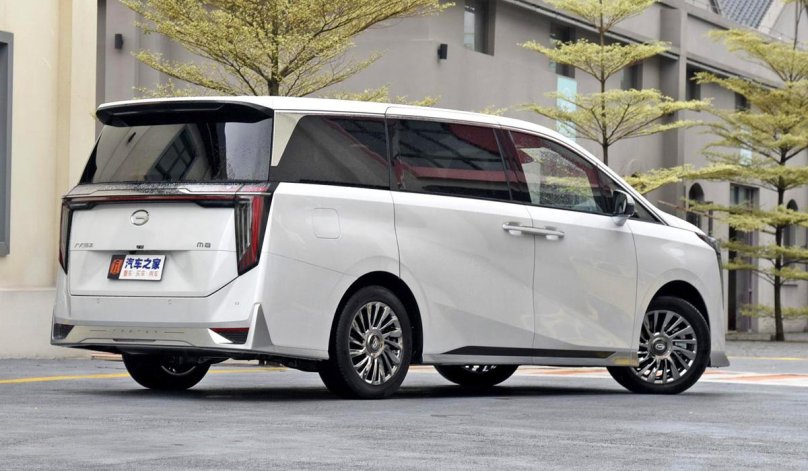 Минивэн GAC gm8