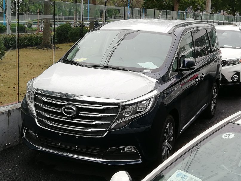 Китайский минивэн GAC gm8 купить в Москве