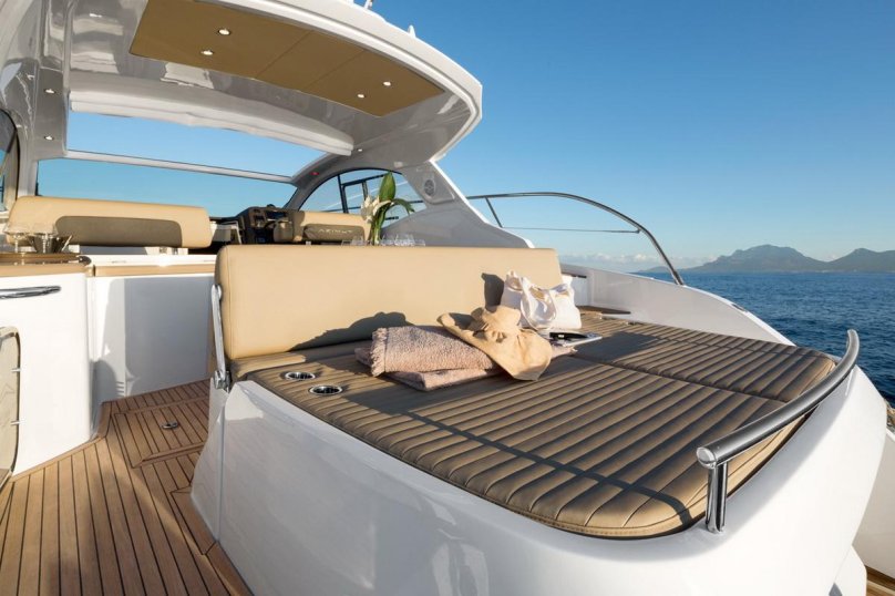 Яхта Azimut Atlantis 43