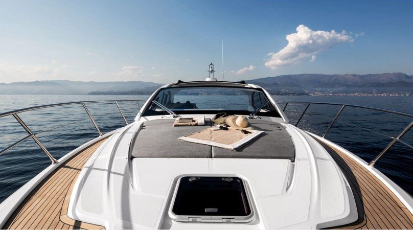 Азимут 43 яхта