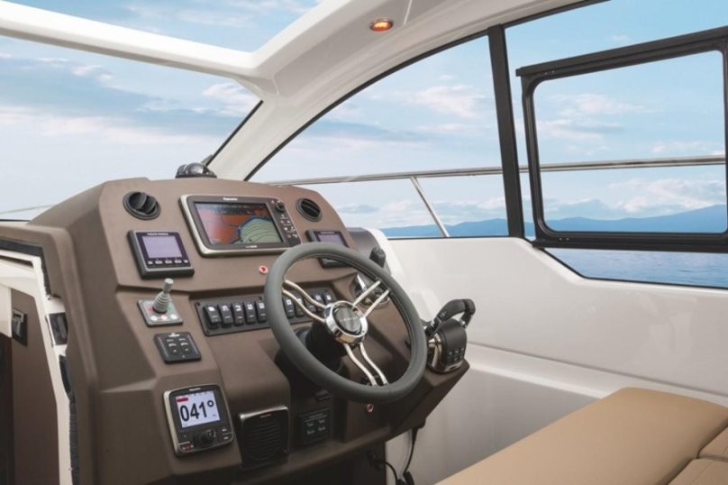 Хардтоп яхты