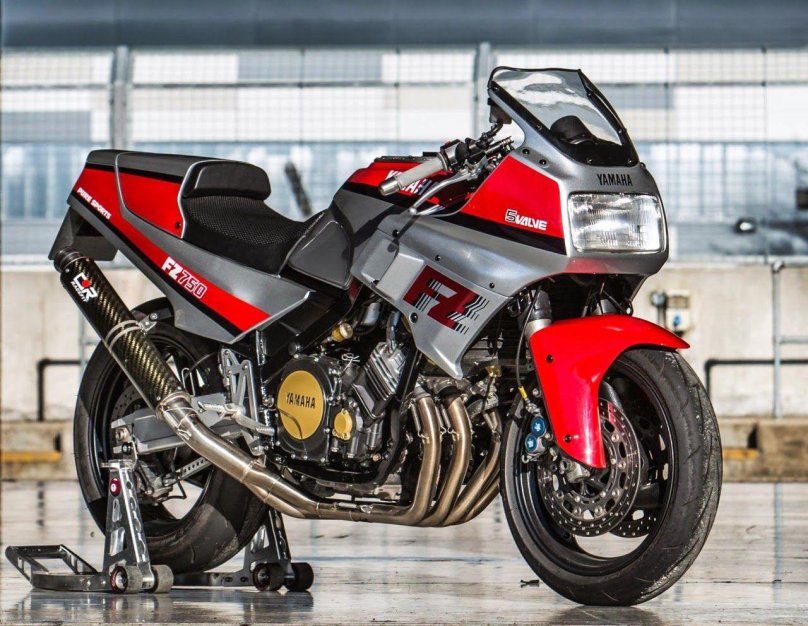 Yamaha fz750 кастом