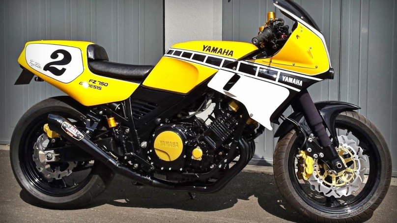 Yamaha FZ 750 кафе рейсер