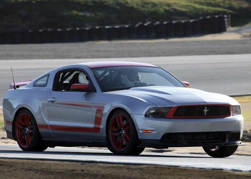 Форд Мустанг Boss 302