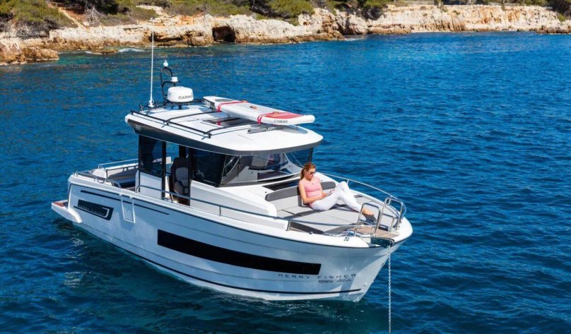 Катер Merry Fisher 895