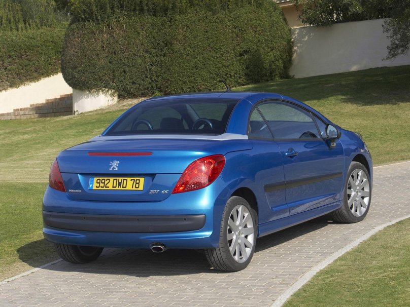 Пежо 207 купе