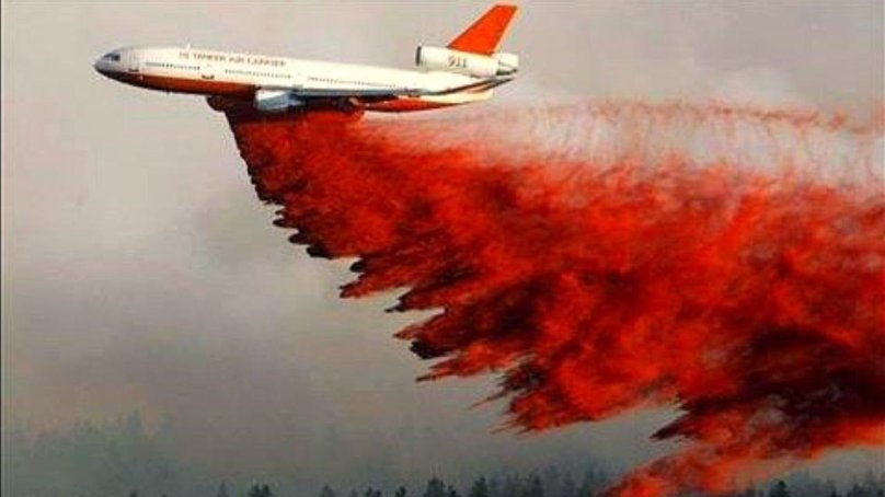 Боинг 747 Супертанкер пожарный самолет