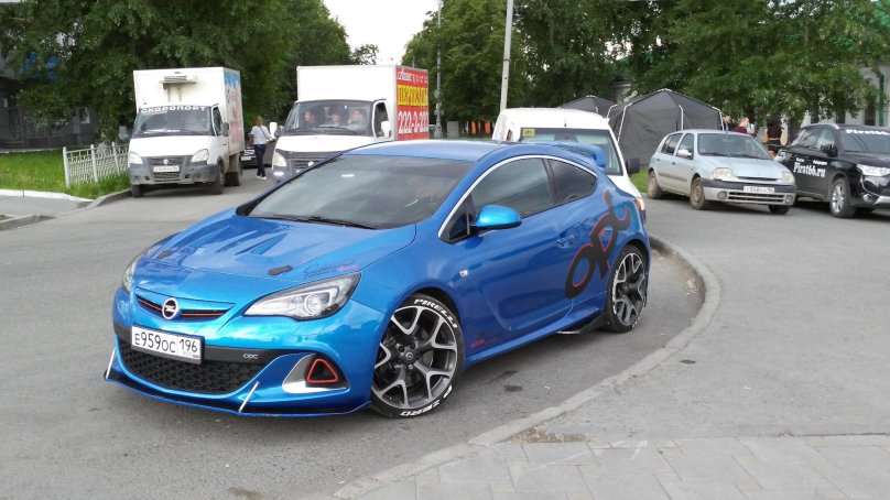 Opel Astra j GTC OPC