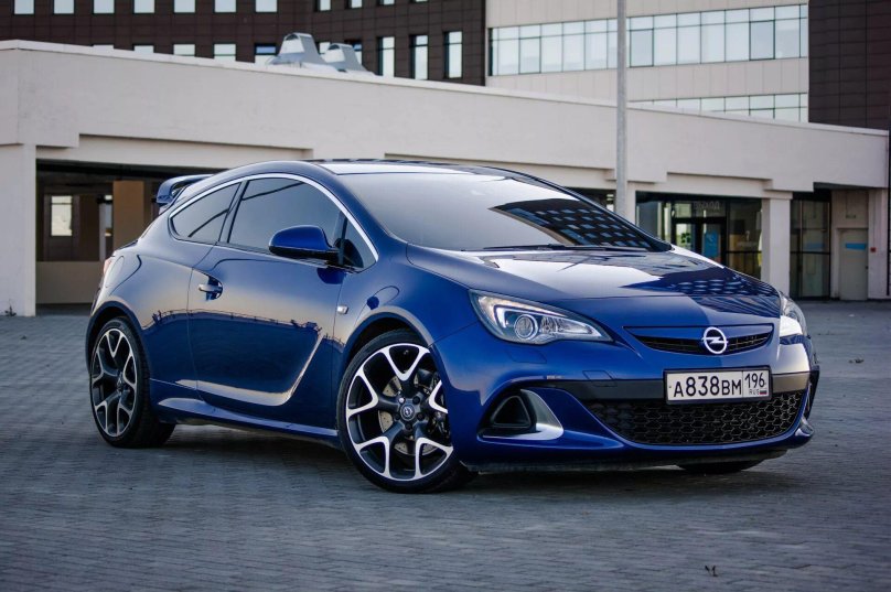 Opel Astra OPC 2013