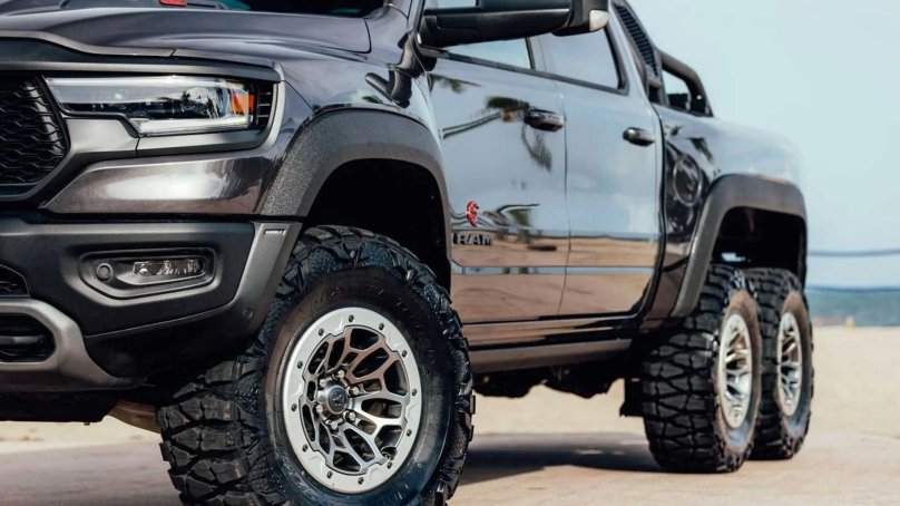 Dodge Ram TRX 6x6