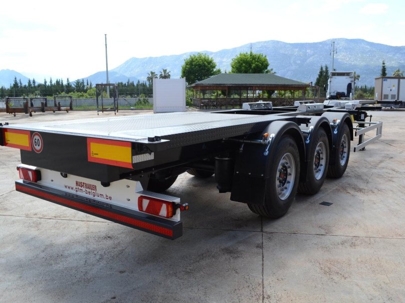 Pk-24n полуприцеп-контейнеровоз Steelbear