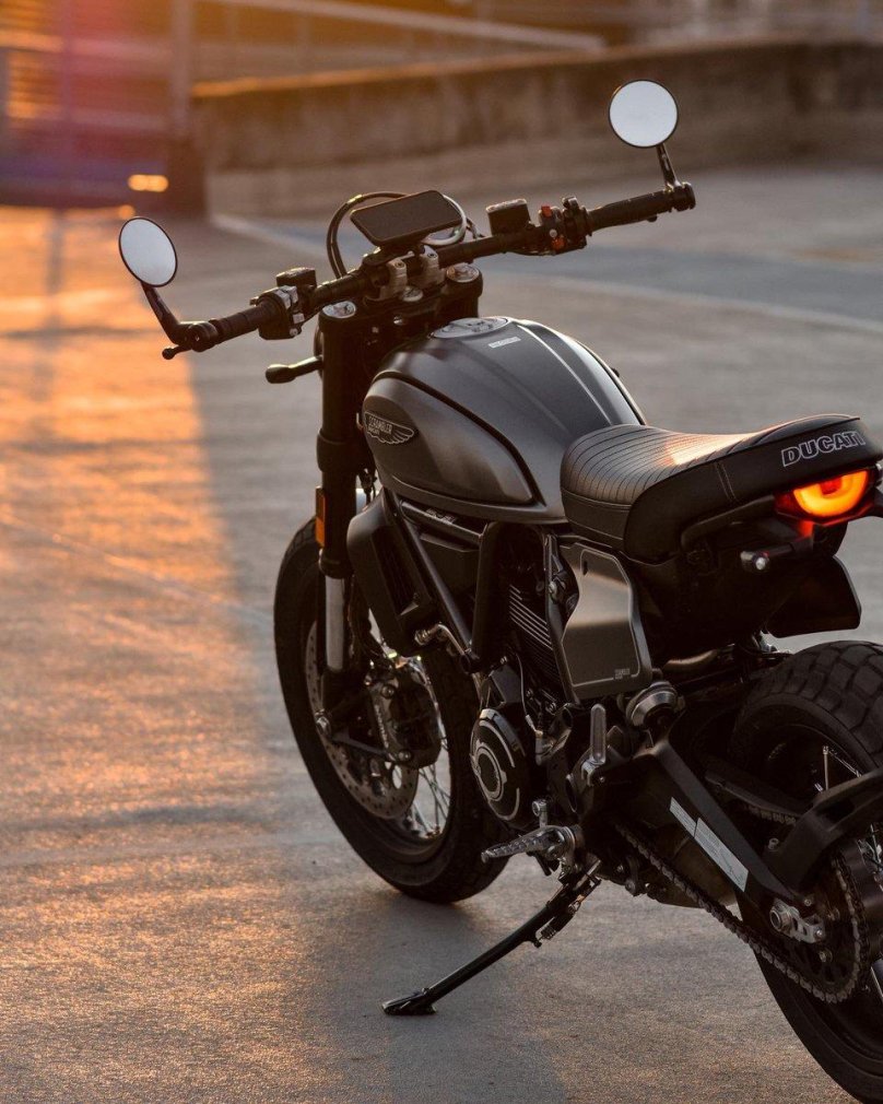 Ducati Scrambler 800 Nightshift