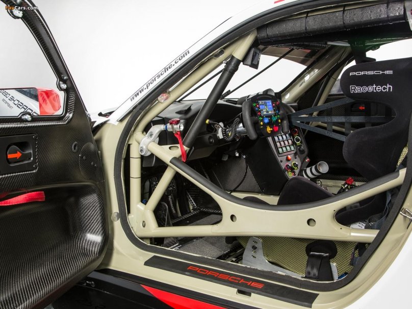 Порше 911 RSR 2017