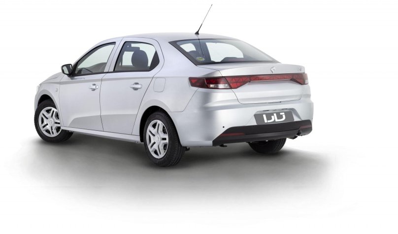 Иранский седан IKCO Tara