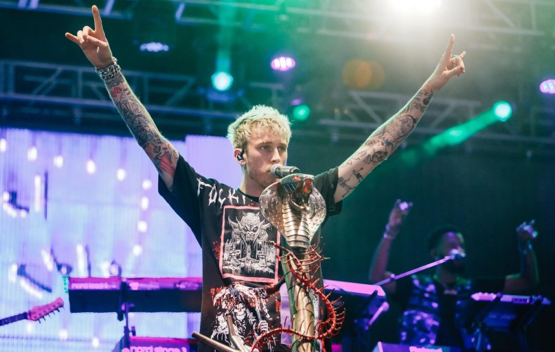 Machine Gun Kelly 2021