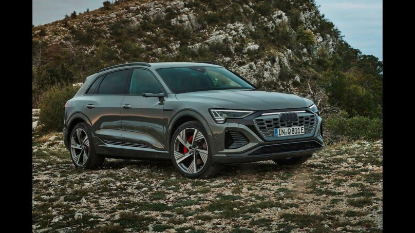Audi q8 Etron 2023