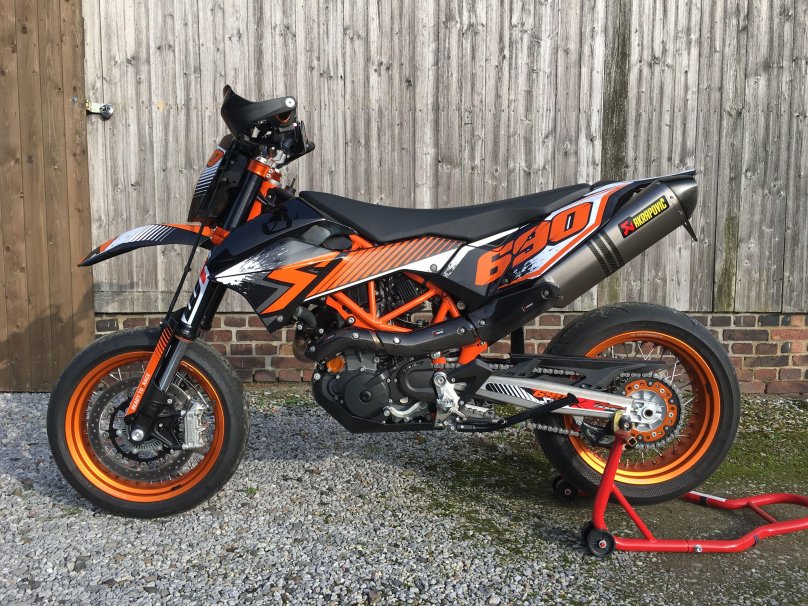 KTM 690 мотард